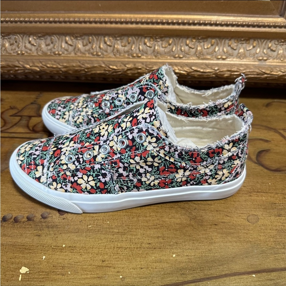 CORKYS Babalu Frisky Floral Print Slip On Sneakers Distressed Tennis Shoes NIB